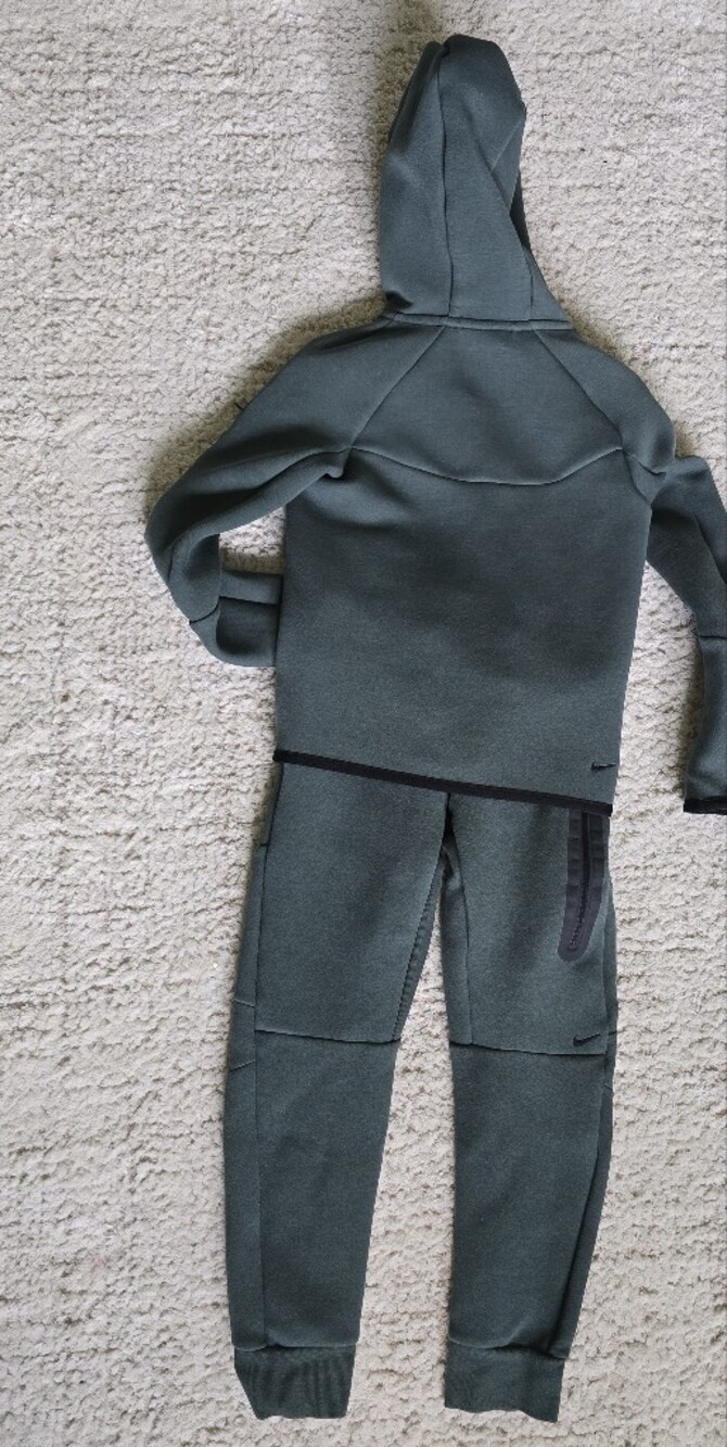 Nike Kids' Green Tech Fleece Hoodie & Jogger Pants - Picture 13 of 14
